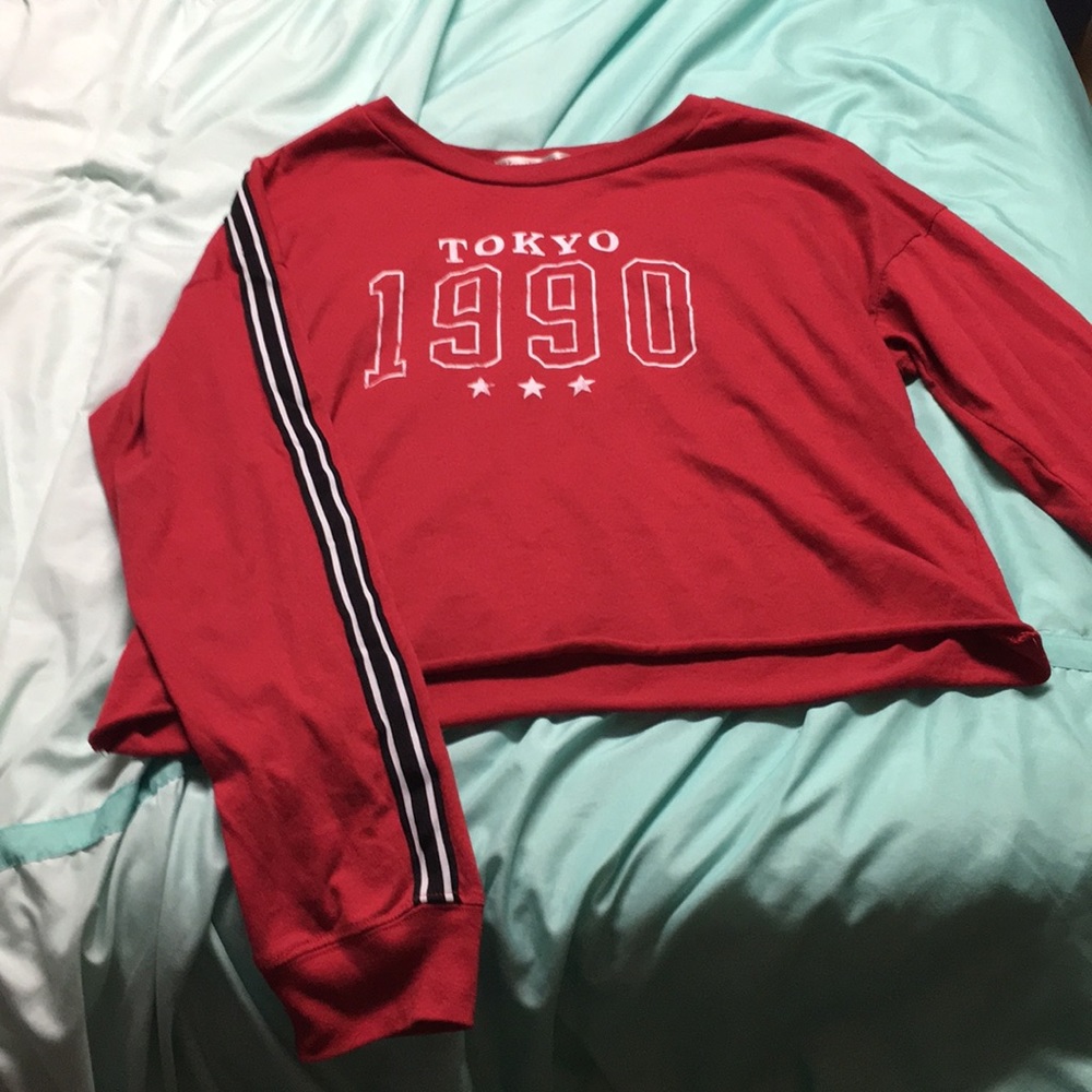 Long sleeve crop
